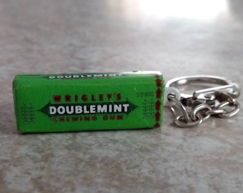 Wrigley's Doublemint Chewing Gum Vintage Key Chain / NEW OLD STOCK / double mint gumball vending prize / Hong Kong