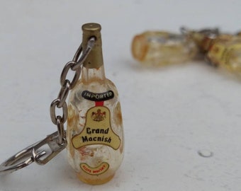 1pc Vintage GRAND MACNISH Scotch Whisky Bottle Key Chain / vintage liquor miniature / alcohol promo advertising