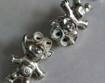 1pc or 2pc Vintage Troll Silver Metal Pin / gumball machine prize / Hong Kong / pinback brooch lucky token charm / mini miniature tiny troll