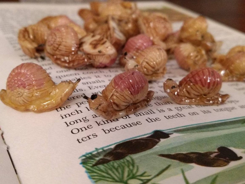 imperfections 6 x Vintage Snail Miniatures