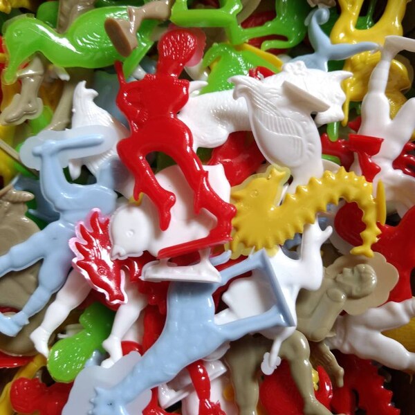 12pc Assorted Vintage Animal + Sports People Stand-ups, LUCKY DIP / plastic cake topper decorations / miniature toys / surprise ball filler