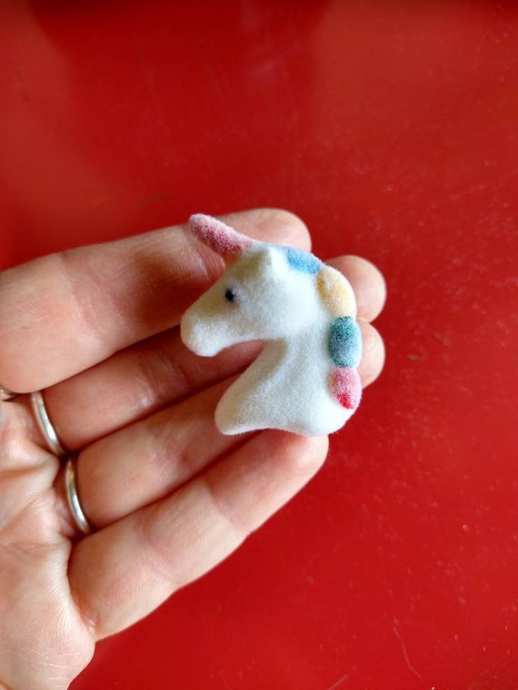 Vintage 1980s UNICORN Flocked Pin / vintage fuzzy… - image 3