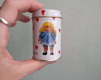 Vintage 1980s SWEET LOVE KIDS Mini Tin / new old stock / 1984 cabbage patch doll rip-off / unique gift packaging, tiny storage