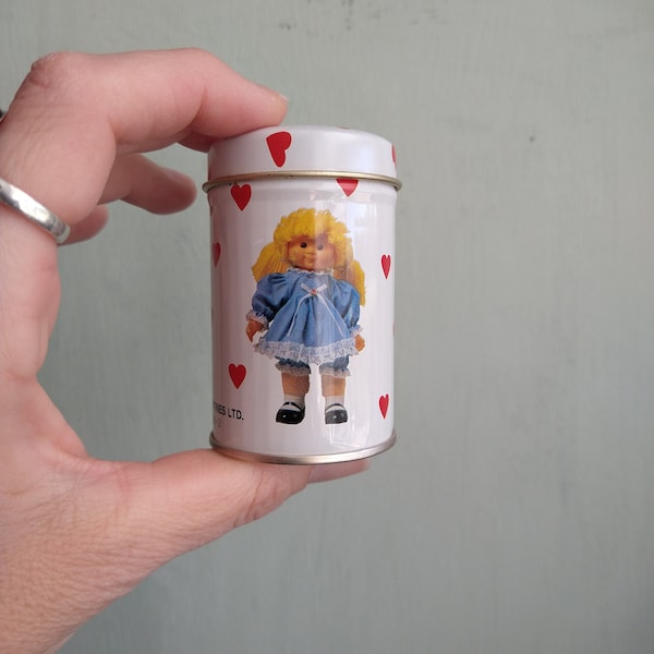 Vintage 1980s SWEET LOVE KIDS Mini Tin / new old stock / 1984 cabbage patch doll rip-off / unique gift packaging, tiny storage