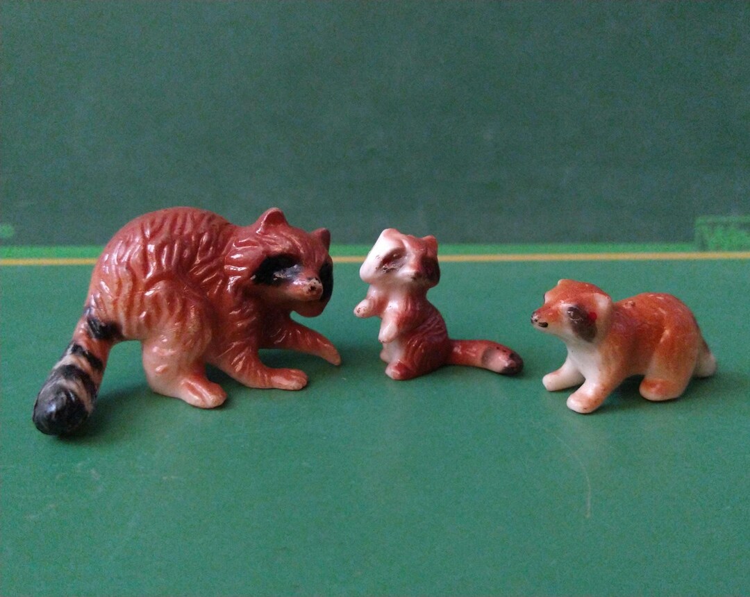 Mini Raccoon Set2 - RACCOON FAMILY 3pc SET Vintage Miniatures / Plastic Miniatures ...