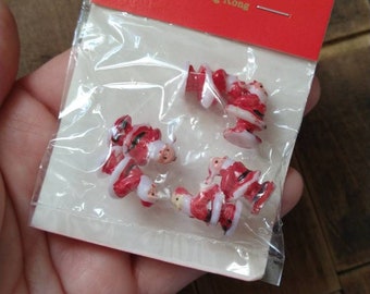 6pc TINY Santa Claus Vintage Plastic Miniatures / new old stock / Hong Kong / SSCO / vintage craft mini miniature lot