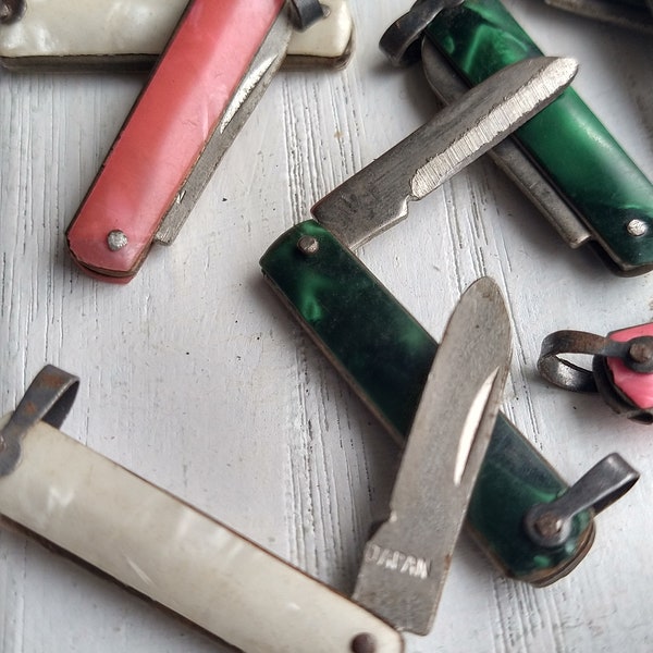 1pc Miniature KNIFE Vintage PENDANT / made in Japan / plastic handle faux mother of pearl pink, green, white / quill knife