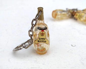 1pc Vintage GRAND MACNISH Scotch Whisky Bottle Key Chain / vintage liquor miniature booze / alcohol promo advertising