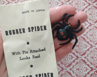 1pc VINTAGE "Rubber Spider" Prank Novelty Toy / made in Japan / unopened, new old stock / dime store trick