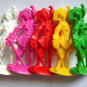1pc Detailed Peg-leg Pirate VINTAGE Model Figurine or Cake Topper - unpainted - New Old Stock, Italian import, CHOICE of COLOR