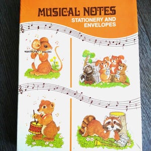 ReAd iNfO!! Vintage MUSICAL NOTES Letter Stationery and Envelopes / Blank Note Paper + White Envelopes in box / cute animals!