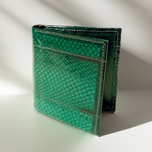 Carteira Bifold de Couro Salmão Feita à Mão