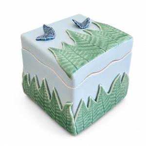 Handcrafted Butterfly Stoneware Keepsake Box – Fern Garden Ceramic Trinket Container, Artisan Gift