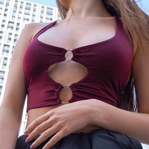 Burgundy Crop Top with Rings, Pole Dance Top, Bare Back Top, Festival Black Cropped Top, Front Cut Out Black Top, Rave Bra, Under Boob Top