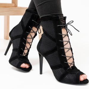 Lace-Up High Heel Leather Dance Shoes, Open Toe Exotic Heels for Pole Dance, Women’s Professional Stage Dance Shoes, Electric Daisy Carnival