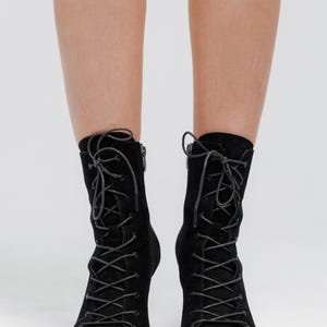 Zapatos de tacón con cordones y puntera abierta, de piel negra, para baile profesional. suede 9.5 cm(3.7in)
