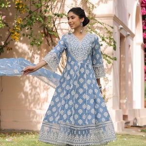 Heavy embroidery Anarkali suit zdjęcie 4