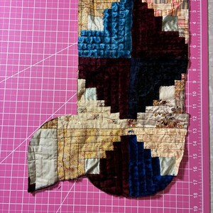 Beautiful "Log Cabin" Quilt PIECE, Antique Quilt Piece, Hand Quilted, Vintage Cutter Quilt Piece, Great for Crafting