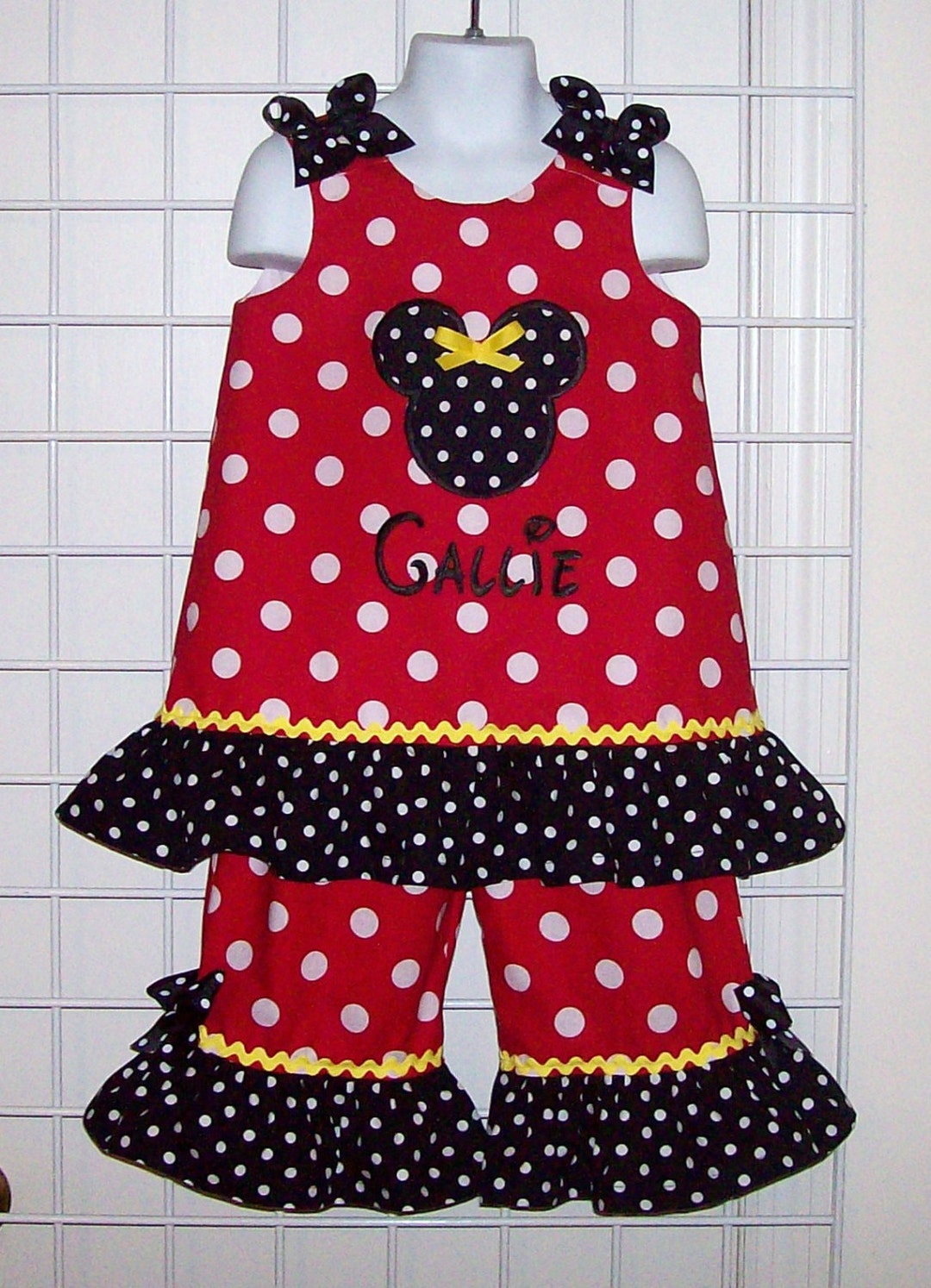 Red Minnie Dot and Black Polka Dot Minnie Mouse Applique - Etsy