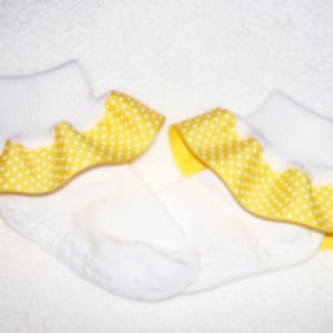 Yellow Swiss Dots Ruffled Ribbon Socks