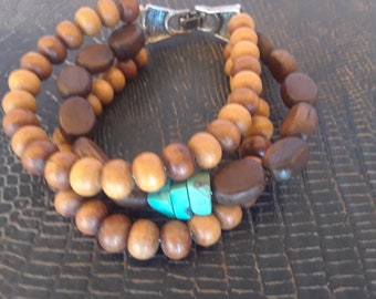 Wood and turquoise bead bracelet