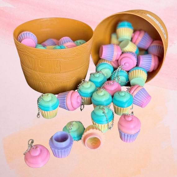 3Dプリントカップケーキキーホルダー：ピンクのPLAキーホルダー - Etsy