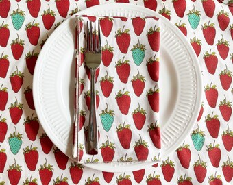 Strawberries Cotton Dinner Napkin Set of Four