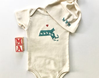Massachusetts Organic Cotton Duckling Hat and One Piece Set
