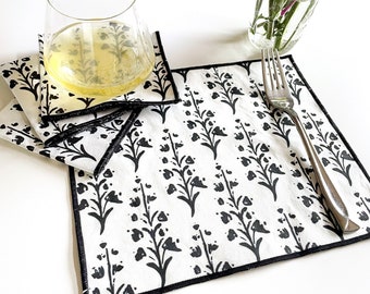 Floral Sketch in Repeat Cotton Cocktail Napkin Set of Four