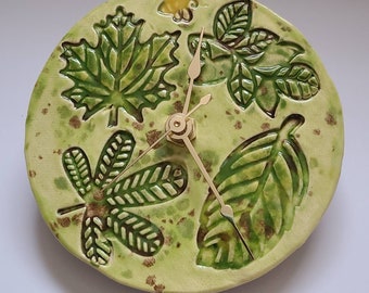 CERAMIC CLOCK round GREEN leaves 4-1/2" in diameter