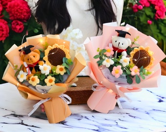 Crochet Flowers Gift, Elegant Crochet Flower Bouquet for Her, Ideal for Graduation and Birthday Celebrations
