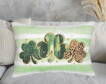 Coussin lombaire trèfle rétro - décoration de la Saint-Patrick, coussin rayé vert, coussin trèfle porte-bonheur, accent esthétique irlandais