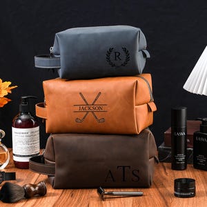 Trousse de toilette en cuir personnalisée pour homme, trousse de voyage en cuir gravée, trousse Dopp personnalisée, cadeau d'anniversaire pour lui, cadeau de garçon d'honneur, cadeau pour papa