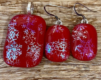 Earrings Pendant Jewelry Set Fused Dichroic Art Glass Jewelry -  Overlapping Snowflake Pattern Free Shipping (s)