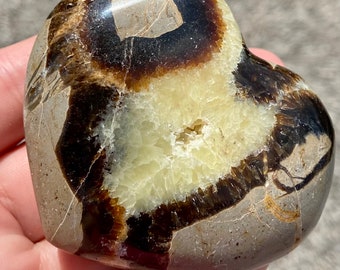 Septarian Jasper  Heart  Shape Polished  Carved  Stone  2 5/8”  (04) Free shipping