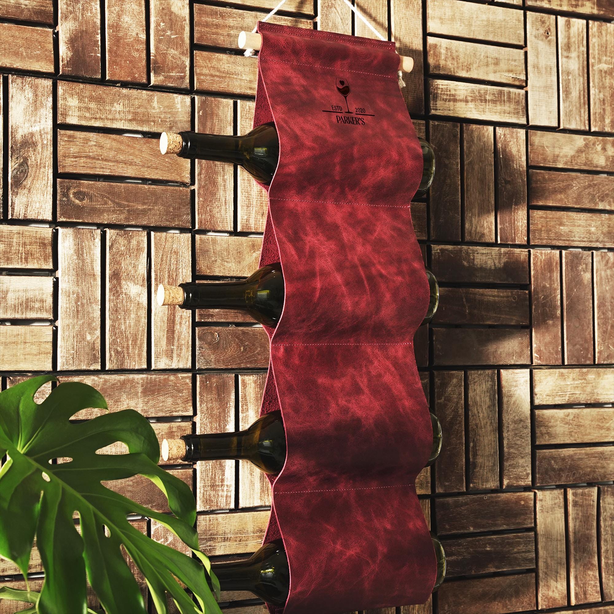 Personalisierte Leder Wandbehang Weinregal, Benutzerdefinierte Leder Weinflasche Halter, Rustikale Wand Dekoration, Housewarming Geschenk, Leder Wein Display