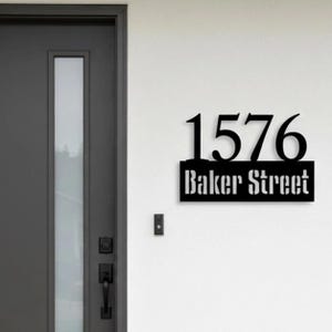 Tabliczka z numerem domu i kodem pocztowym: spersonalizowana metalowa tabliczka ścienna do przedpokoju