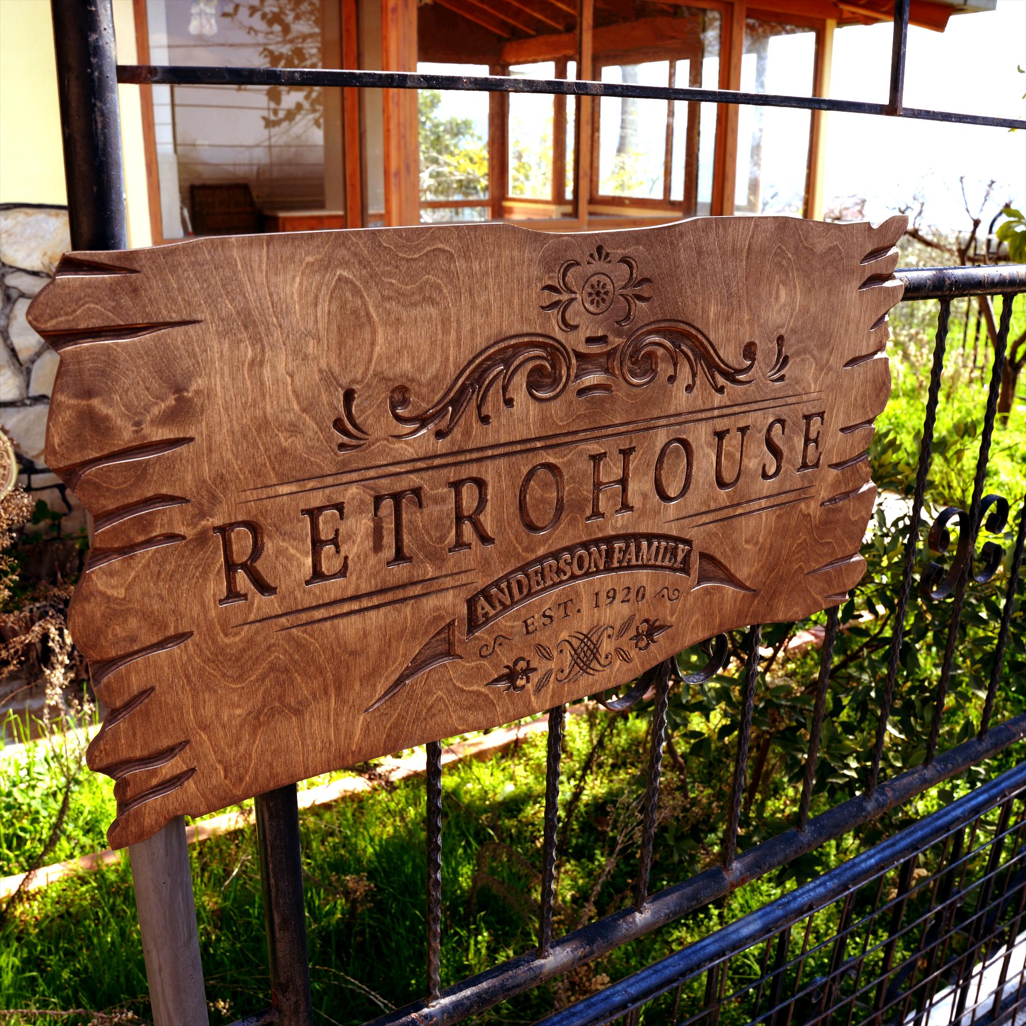 Custom Family Name Wooden Sign, Personalized Retro House Sign, Wood Last Name Sign, Outdoor Wall Decor, Cabin Decor, Custom Family Gift