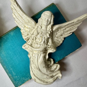 Vintage Nativity Ceramic Angel Wall Decor ~ vintage Angel, vintage Angel wall hanging, vintage white ceramic nativity  Angel wall figurine