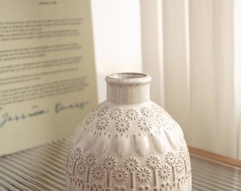 Dandelion relief ceramic vase, retro closing flower, home decoration