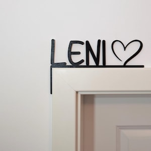 Türdekoration Holzschild Tür-Topper Türrahmen Katenhocker Personalisierbares Geschenk Schriftzug 3D Namensschild Kinderzimmer Gäste-WC