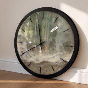 Ocean Wave Resin Wall Clock, Personalized Beach Decor, Silent Sea Clock with Real Sand, Coastal Home Gift