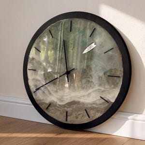 Reloj de pared de resina con diseño de olas marinas, decoración playera personalizada, reloj silencioso con arena real, regalo ideal para el hogar costero.