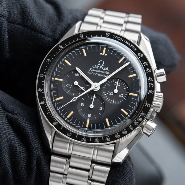 Omega Speedmaster Moonwatch Professional Co-Axial Master Chronometer Chronograph 42mm 31030425001001 Watch