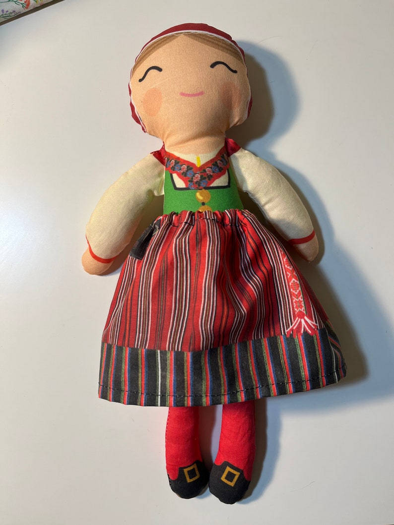 Blonde Mori Girl Doll Cut and Sew vorbedrucktes Stoffmuster Bild 4