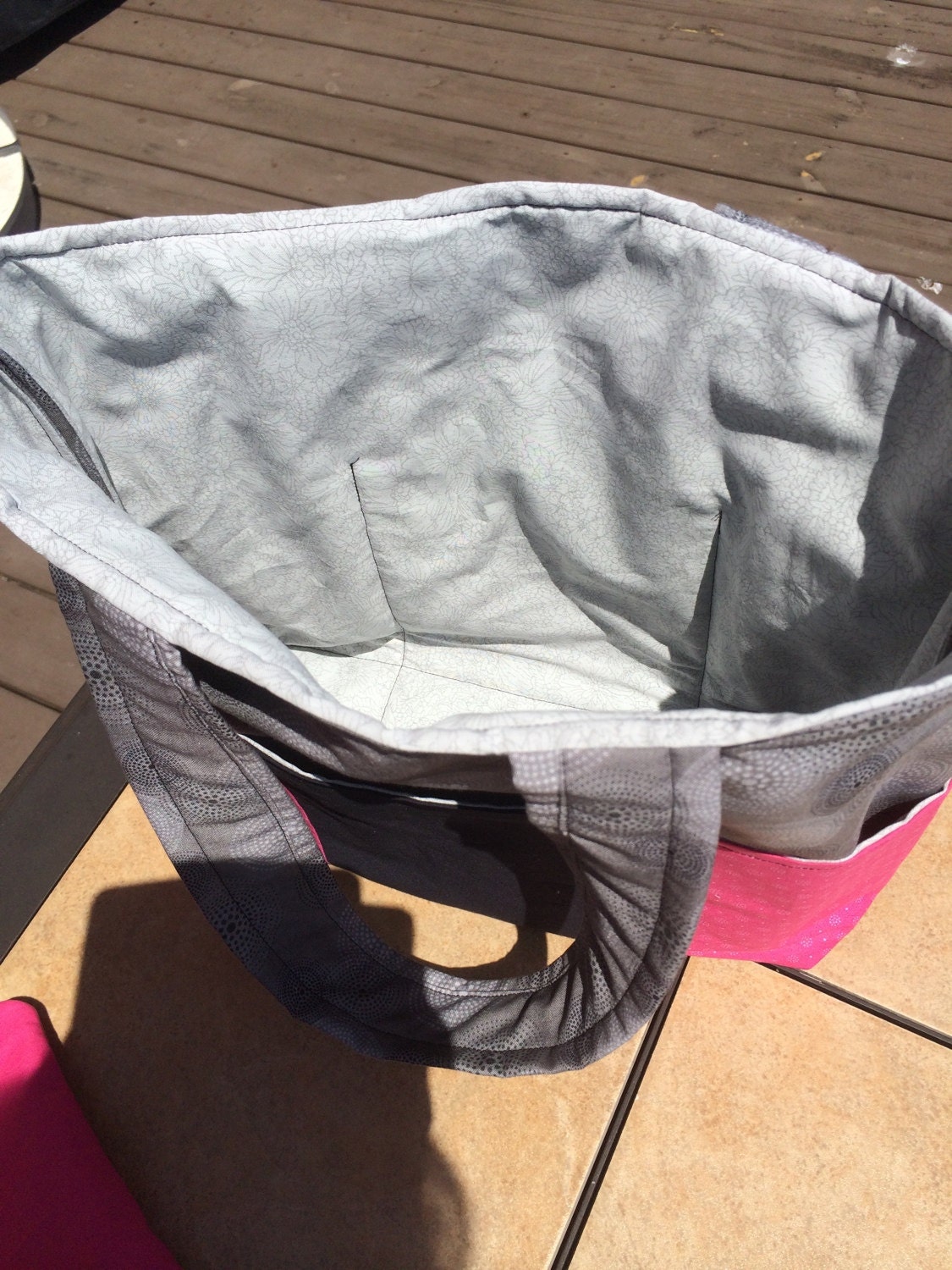 Six Pocket Tote Bag With Zippered Pouch Included Black Gray Pink Modern ...