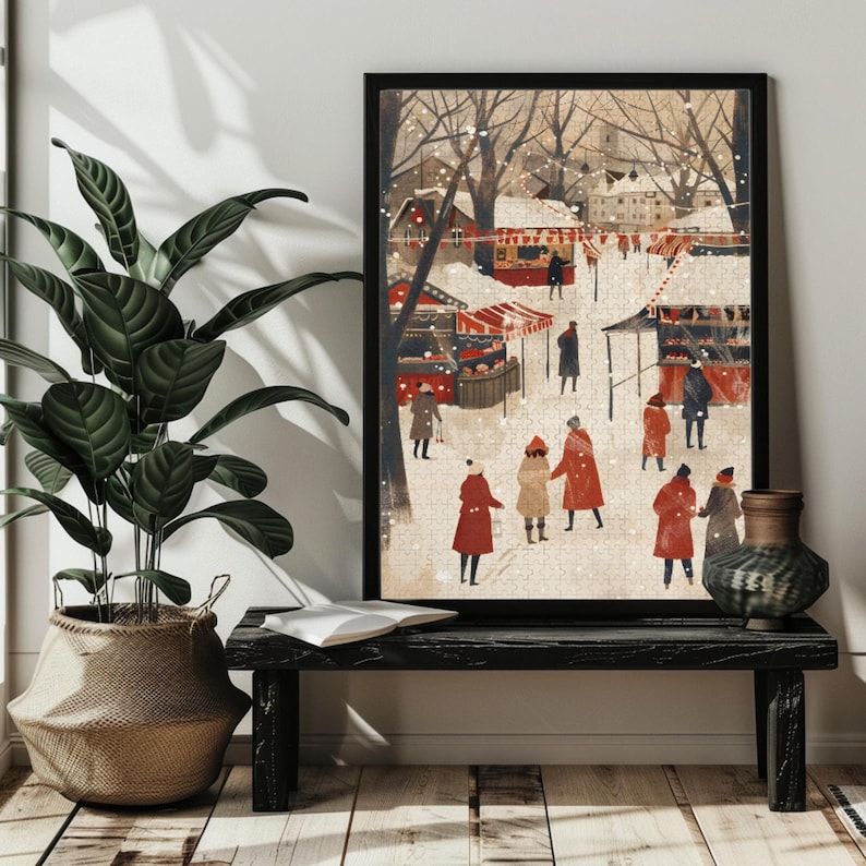 Puede incluir: Una ilustraci&oacute;n enmarcada de una escena de invierno con personas caminando por un mercado nevado. Los puestos del mercado est&aacute;n decorados con toldos a rayas rojas y blancas. La ilustraci&oacute;n est&aacute; en un marco negro.