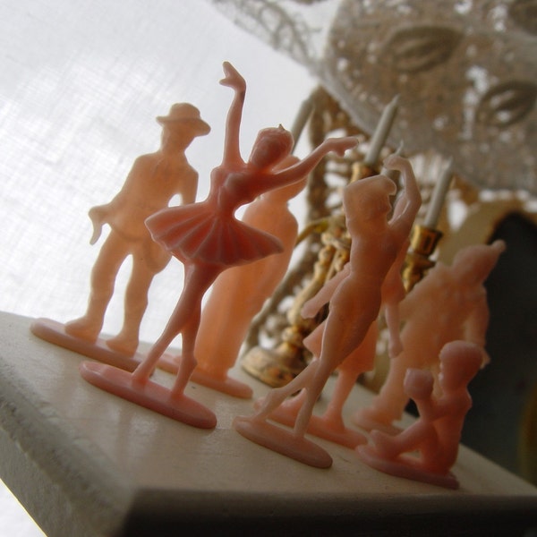 6 Tiny Pink People..Vtg from 100 Dolls 1960s 70s  Exquisitely Detailed Plastic People 1 1/2 inches tall