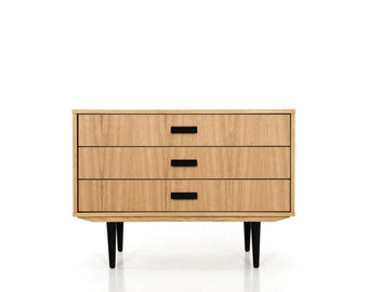 Mid-century sideboard, dresser, commode, credenza made of oak vaneer - Livlo D-P02