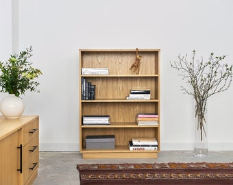 Bookcase, bookshelf made of oak vaneer - Livlo D-R03